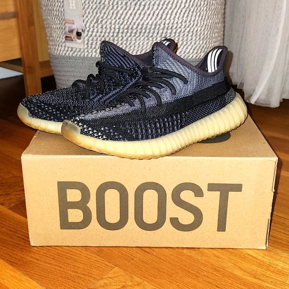 Yeezy Boost 350 - Picture 1 of 6